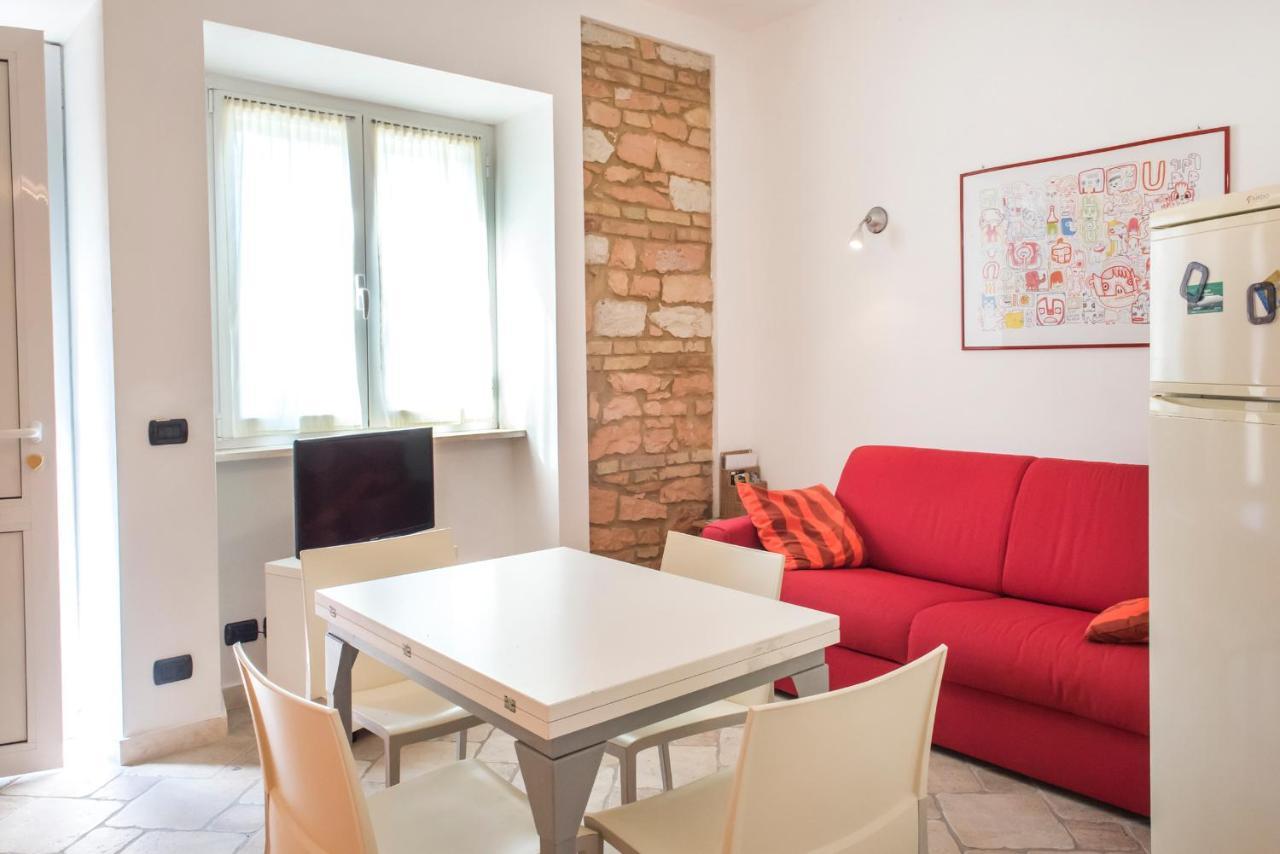 Apartament A07 - Poggio, Delizioso Bilocale Con Portico Poggio  Zewnętrze zdjęcie